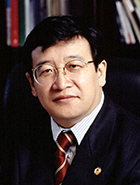 何伟.jpg